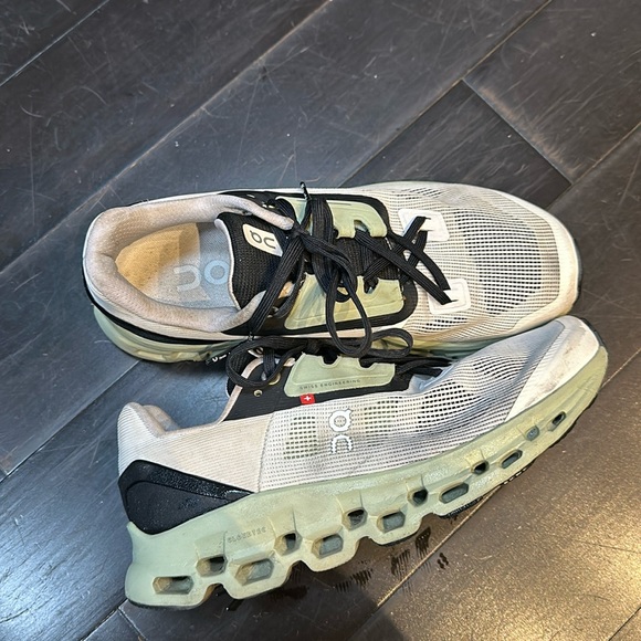 On Running Shoes - On Running Cloudstratus 2